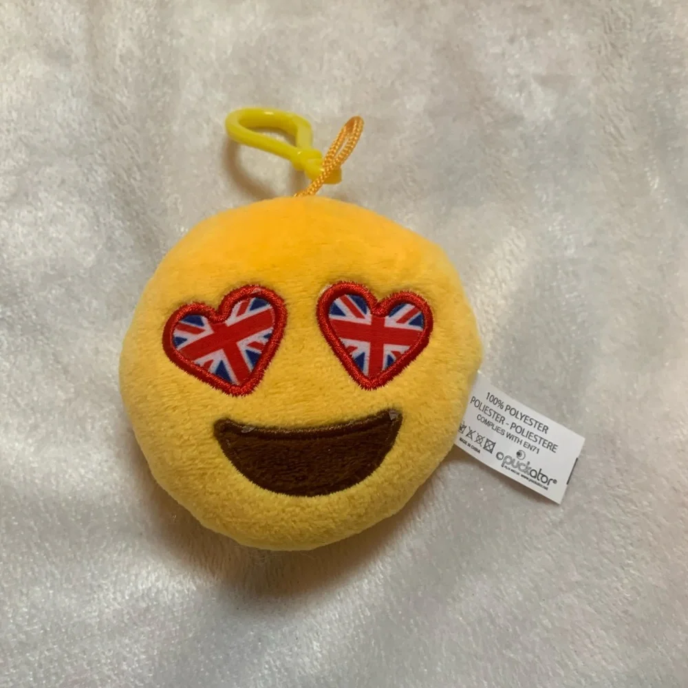 New 🇬🇧 emoji stuffed keychain - Picture 1 of 2